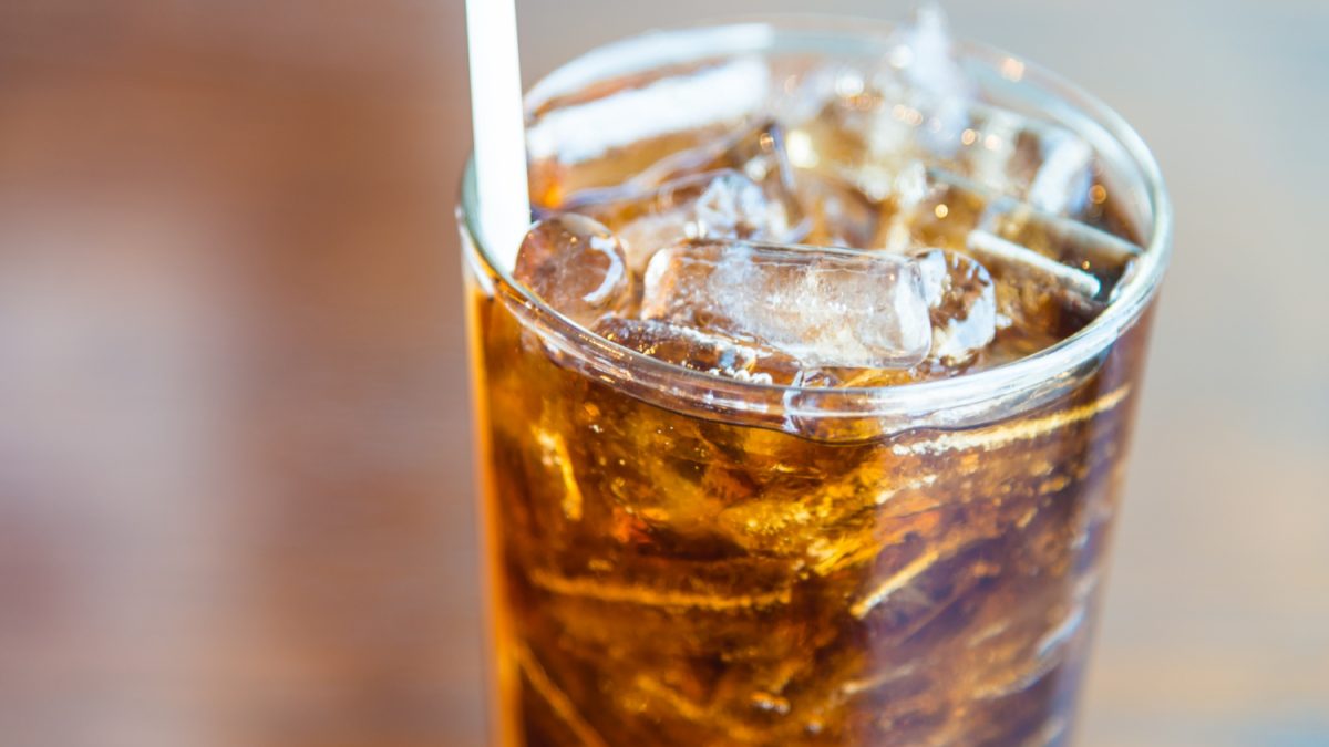 hielo en la bebida